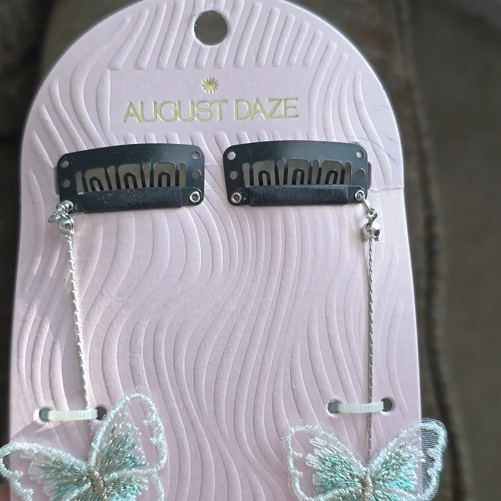 Nordstrom Couture Pink and White Hair Clips